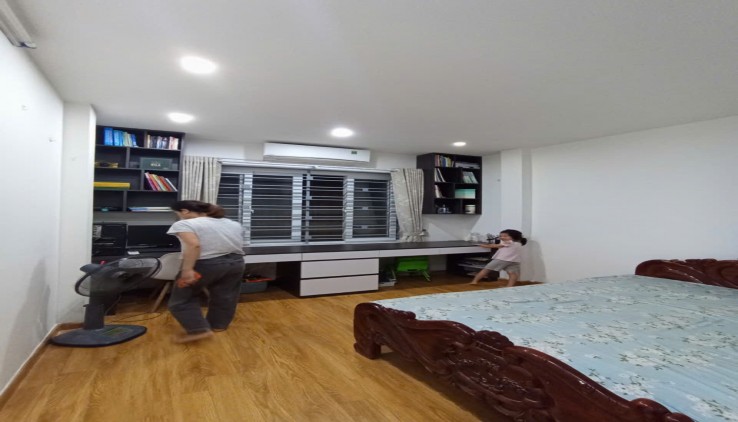 BÁN NHÀ RIÊNG NGÕ 296 LĨNH NAM, 33M2, 5 TẦNG, MT 3.6M, SỔ VUÔNG NỞ HẬU, FULL ĐỒ VỀ Ở NGAY.